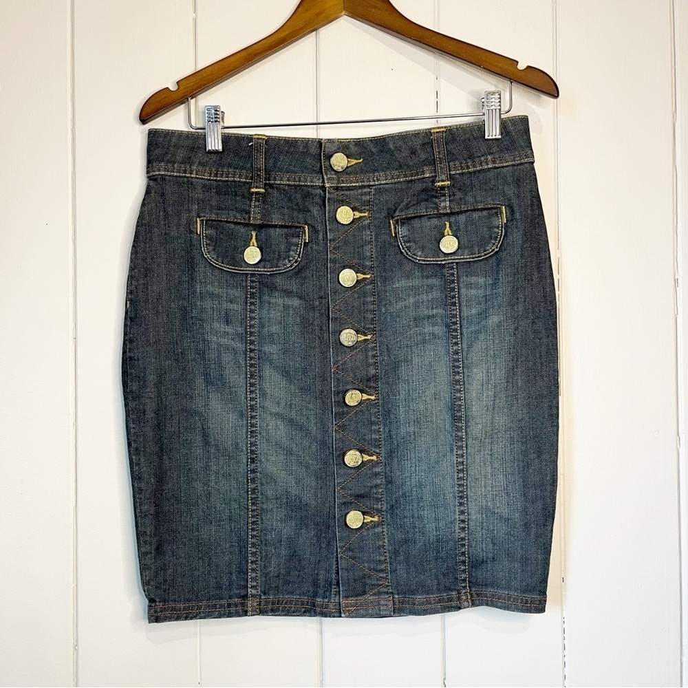 Vintage Tommy Hilfiger Denim Mini Skirt. Size 7.